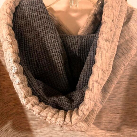 Abercrombie Fitch Men's Grey Hoodie Medium Muscle Fit Thermal Y2K Logo Distress - Picture 5 of 8